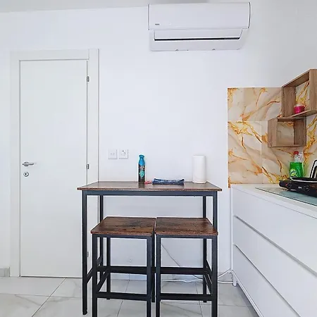 Center Of Malta Bright Studio Apartment Διαμέρισμα