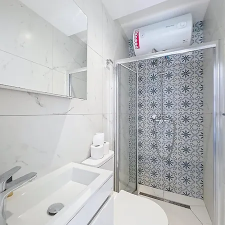 Center Of Malta Bright Studio Apartment * Μπιρκιρκάρα